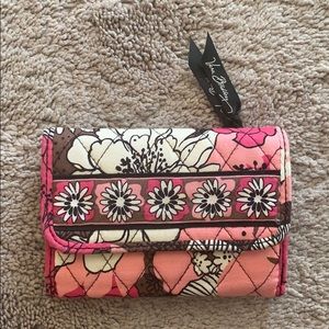 Vera Bradley Trifold Wallet, Like Brand New!